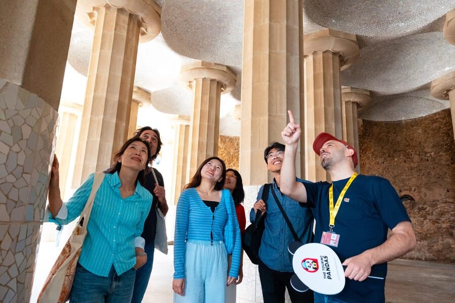 Barcelona: Park Güell Guided Tour with Fast-Track Access - Why Park Güell works best with a guide
