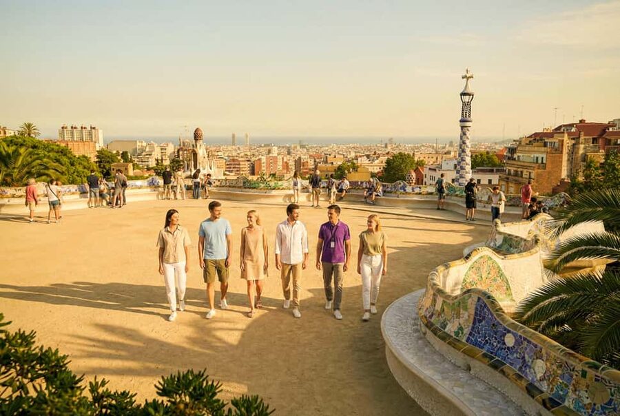 Barcelona: Park Güell Guided Tour with Fast-Track Ticket - Gaudí House Museum is an added sight, not the main ticket