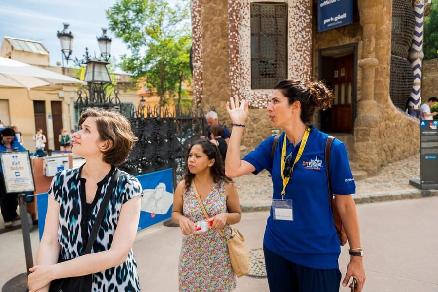 Barcelona: Park Guell Guided Tour with Skip The Line Entry - Key points at a glance