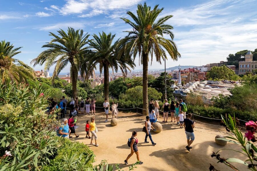 Barcelona: Park Guell Guided Tour with Skip The Line Entry - Meeting at Carretera del Carmel, 23