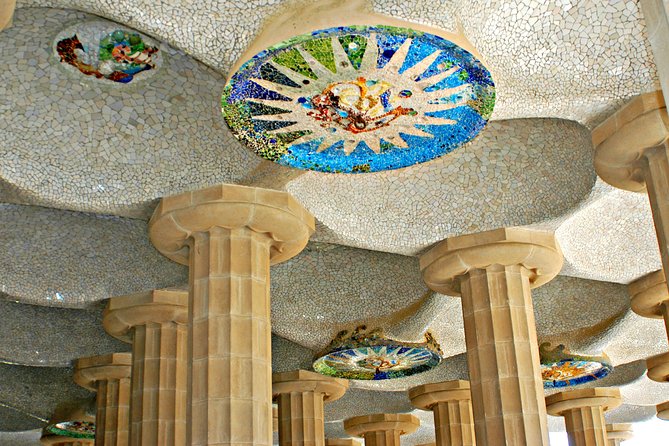 Barcelona: Park Guell Guided Tour with Skip the Line Ticket - The 75-minute length: efficient, but not leisurely