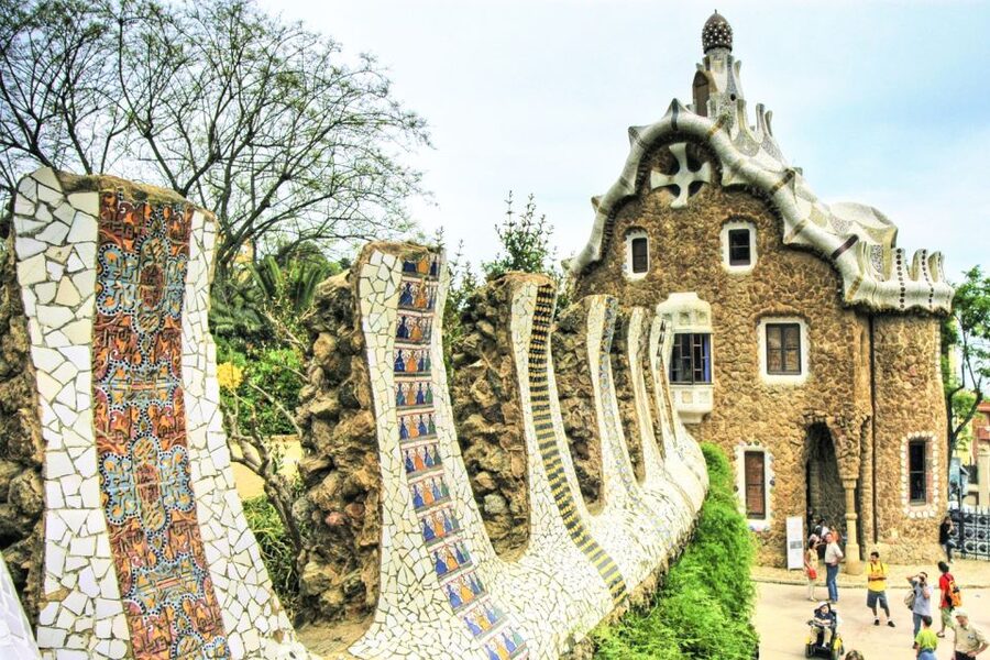 Barcelona & Park Güell: Private Half-Day Tour with Pickup - Park Güell, Gaudí’s hillside playground