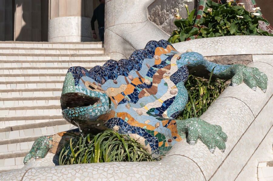 Barcelona & Park Güell: Private Half-Day Tour with Pickup - Eixample, Sant Pau, and La Sagrada Familia