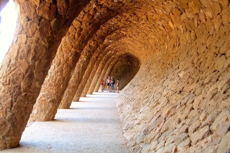 Barcelona & Park Güell: Private Half-Day Tour with Pickup - Passeig de Gràcia and Barcelona’s Modernist rivalry