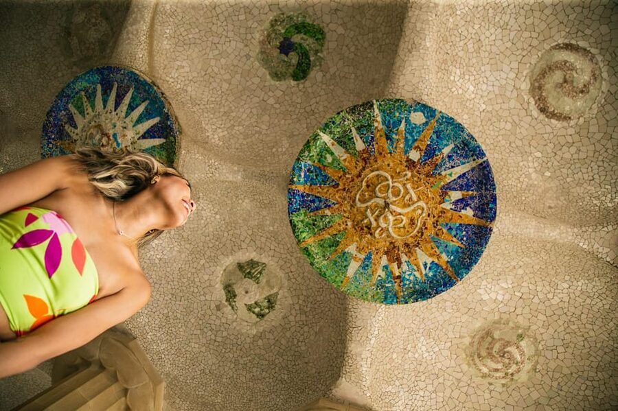 Barcelona: Park Güell Private Photography Experience - Finding the best spots among Gaudí’s designs