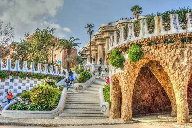 Barcelona Park Guell Private Tour - What is not included