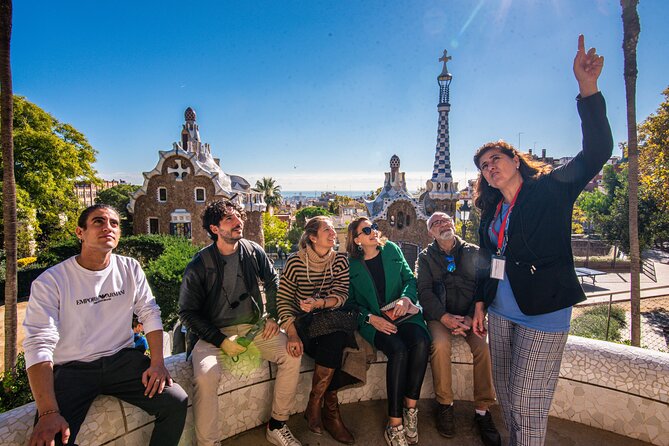 Barcelona: Park Guell Small Guided Tour & Skip the Line Ticket - The small-group advantage