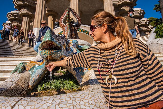 Barcelona: Park Guell Small Guided Tour & Skip the Line Ticket - What is not included