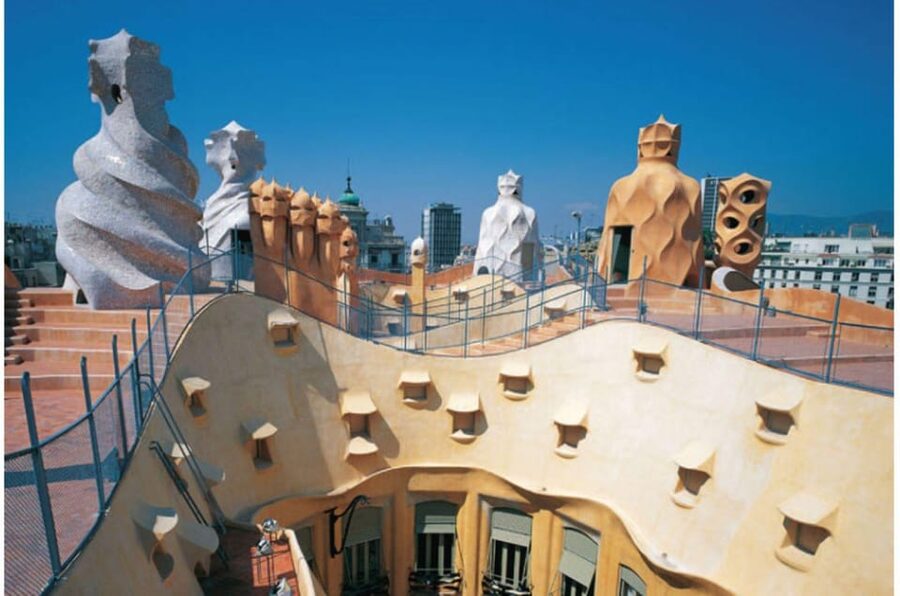 Barcelona:Pass with Casa Battló, Casa Milà, Teleferic & more - Key points to know before buying