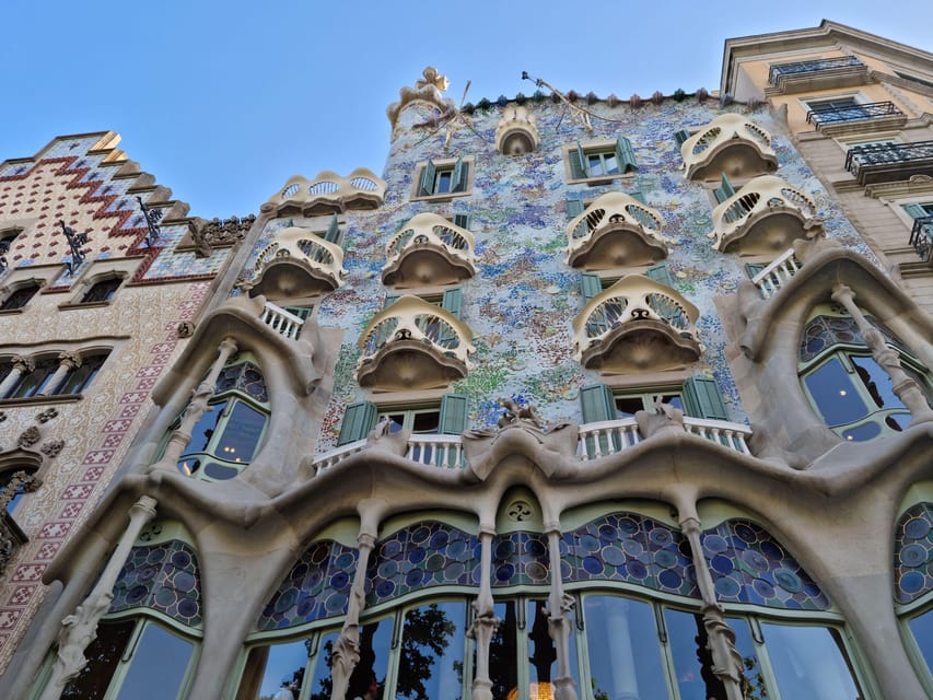 Barcelona:Pass with Casa Battló, Casa Milà, Teleferic & more - How the one-day Barcelona Pass works