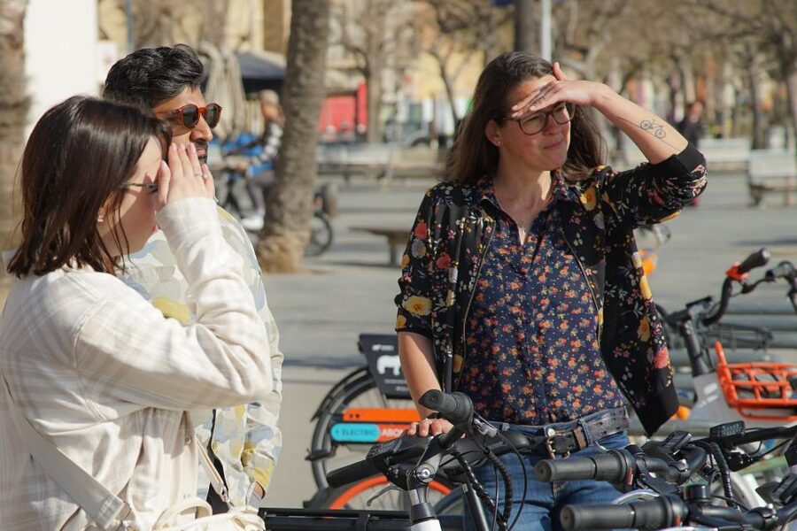 Barcelona Photo Highlights 4h Small Group eBike Tour - Who should book this ride