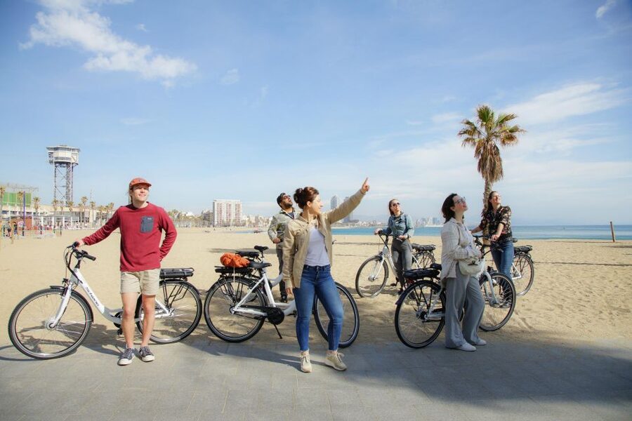 Barcelona Photo Highlights 4h Small Group eBike Tour - Passeig de Gracia and Gaudi’s houses