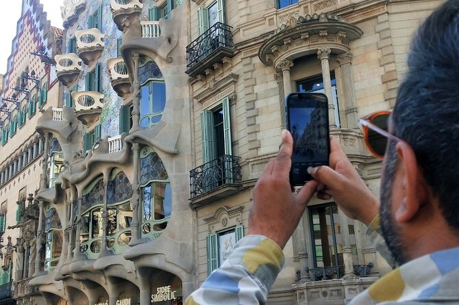 Barcelona Photo Highlights eBike Small Group Tour - Gaudi’s Casa Batlló and Casa Milà