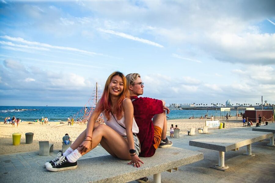 Barcelona: Photographic Madness at Barceloneta Beach - Delivery by Email, WhatsApp, or Instagram