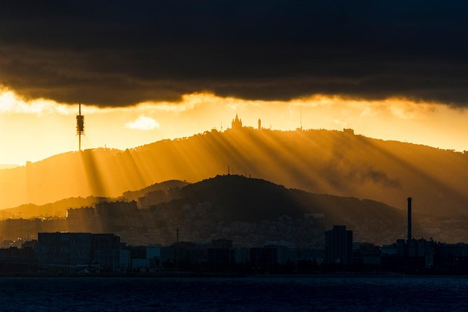 Barcelona Photography Masterclass - Private Photography Lesson - Walking the narrow streets of El Born