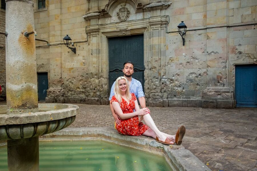 Barcelona: Photoshoot in Scenic Locations - Continuing into Barri de La Ribera