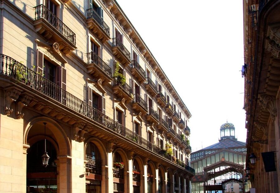 Barcelona: Picasso Museum Guided Tour - Why Picasso Museum is different from a standard art stop
