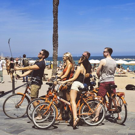 Barcelona Private Bike/eBike Tour & Sagrada Familia Tickets - Santa Maria del Mar and El Born