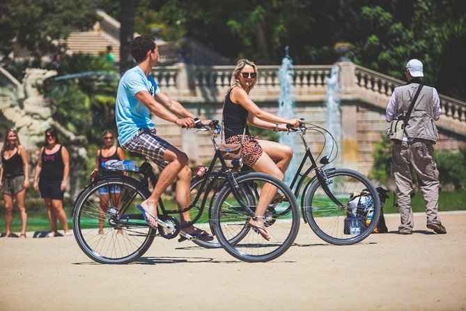 Barcelona Private Bike/eBike Tour & Sagrada Familia Tickets - Ciutadella, Arc de Triomf, and La Monumental