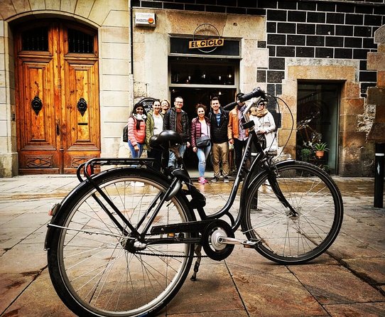 Barcelona Private Bike/eBike Tour & Sagrada Familia Tickets - Finishing at the Sagrada Familia