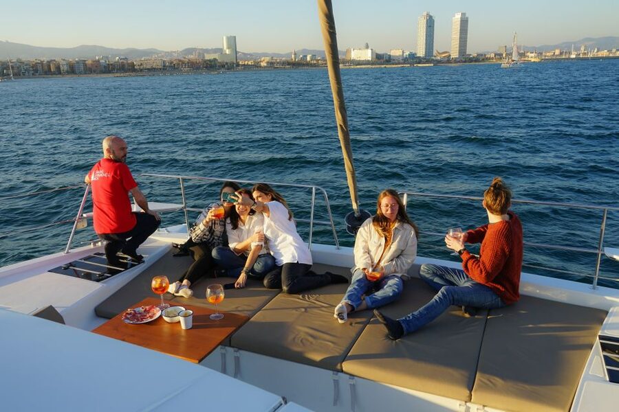 Barcelona: Private Catamaran Sailing with Drinks and Snacks - How the private format affects the price