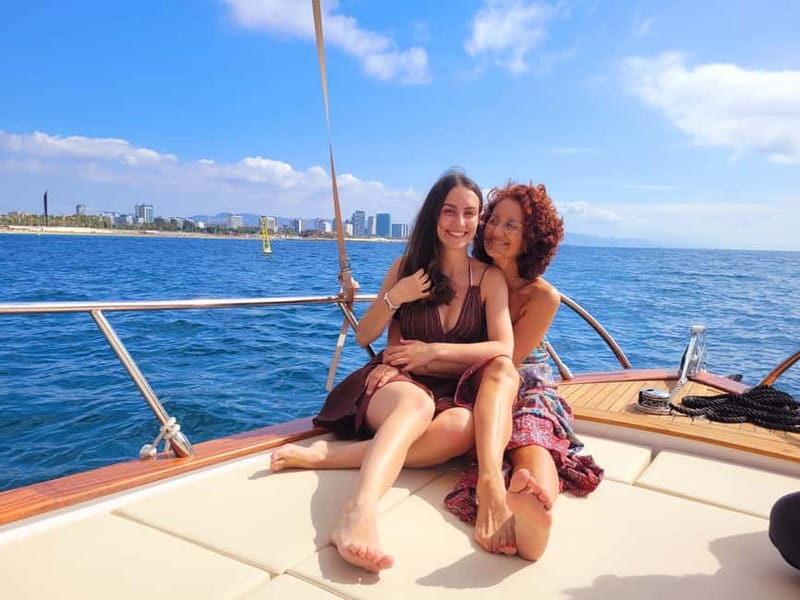 Barcelona: Private Classic Yacht Tour with Drinks - Who will get the most from this private cruise