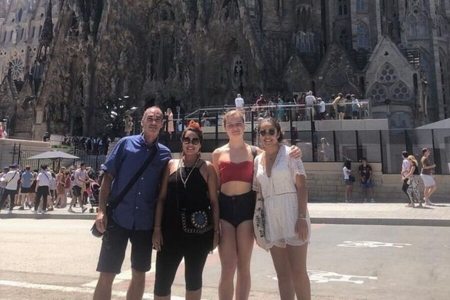 Barcelona: Private custom tour with a local guide - What the sightseeing route can include