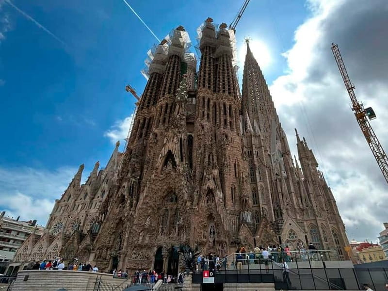 Barcelona: Private DAY TRIP Personalized City Tour - Key points for planning your Barcelona day