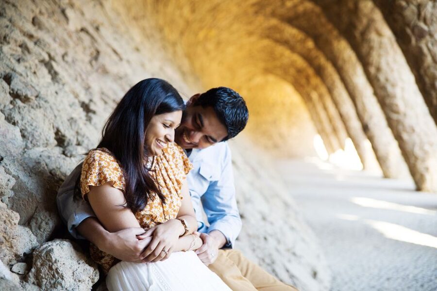 Barcelona: Private Full Park Güell Photoshoot - Meeting the photographer at Carretera del Carmel, 23