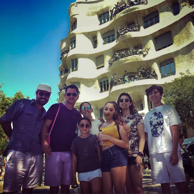 Barcelona: Private Gaudi Tour to Casa Mila & Casa Vicens - The old Hospital de la Santa Creu and Gaudí’s final days