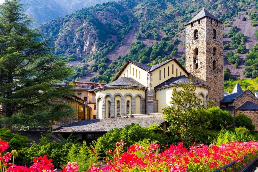 Barcelona: Private Guided Day Trip to Andorra with Pickup - Valle de Incles and the Pyrenean high country