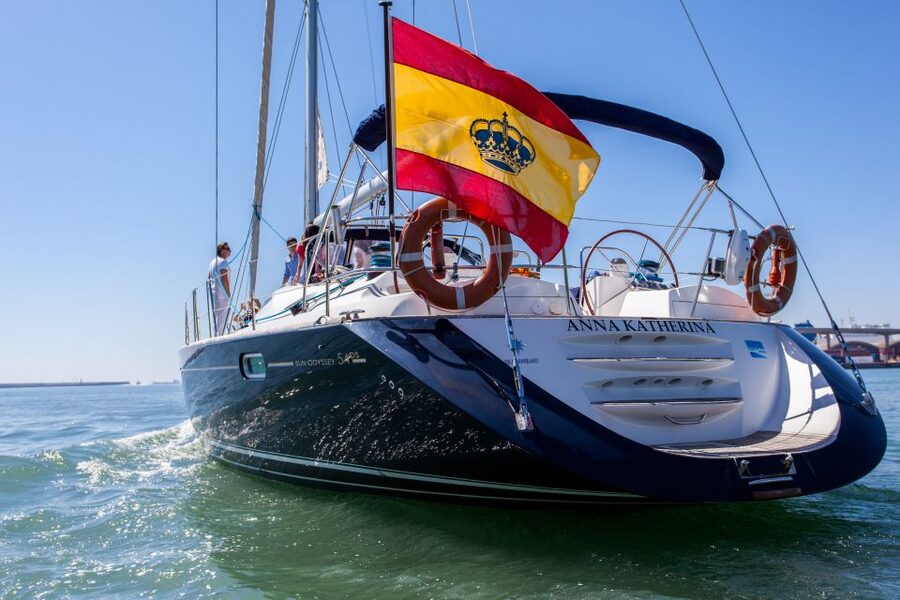 Barcelona: Private Luxury Sailing Tour - A Different First Look at Barcelona