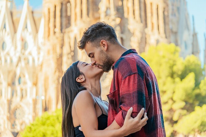 Barcelona : Private Photoshoot Outside Sagrada Familia - Price, group size, and overall value