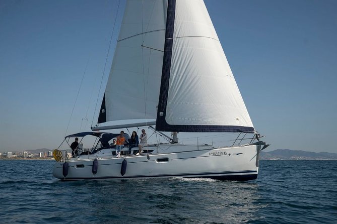 Barcelona Private Sailing Trip with unlimited drinks and snacks - What to bring and how to prepare
