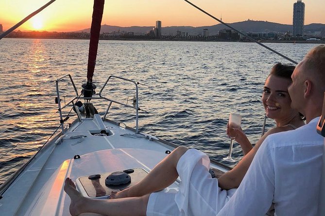 Barcelona Private Sunset Sailing with Drinks - What the captain adds to the experience