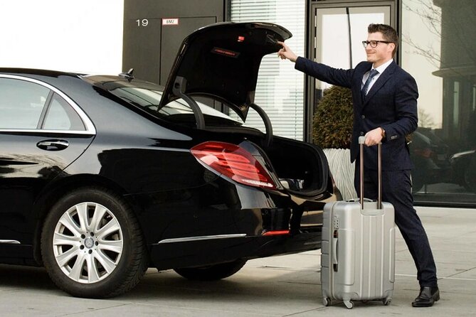 Barcelona Private transfer from Airport to Hotel / Cruise - Key points before you book