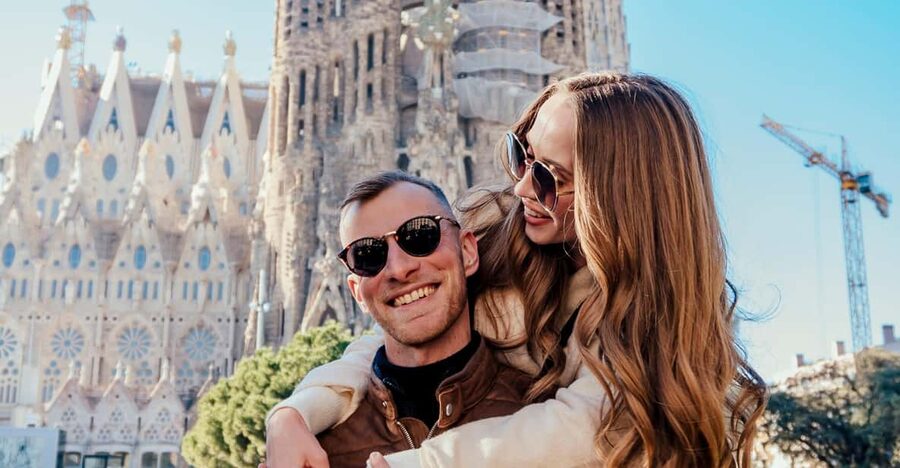 Barcelona: Professional Private Photoshoot - Why a private Barcelona photo session can be worth it