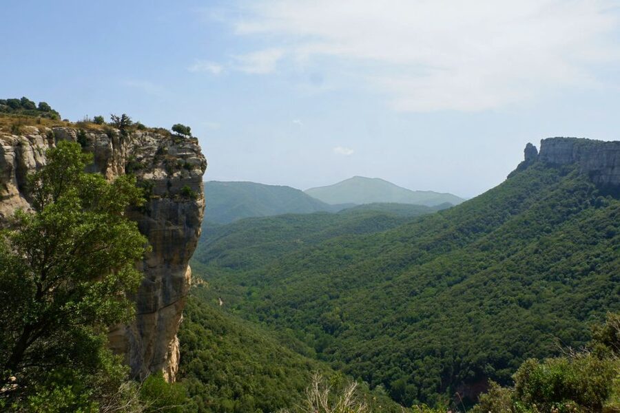 Barcelona: Pyrenees Villages and Trails Full-Day Tour - Key points to know before booking