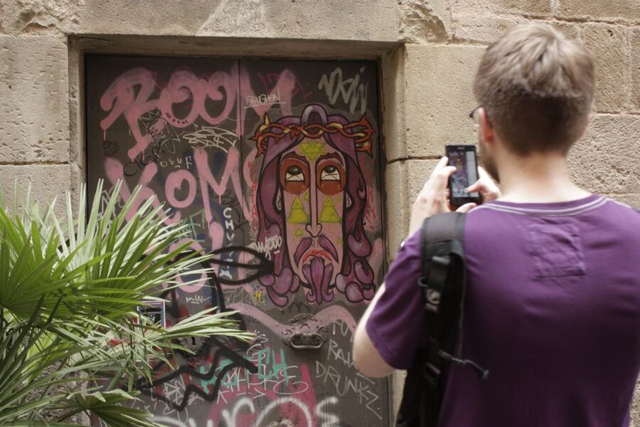 Barcelona: Raval Street Art and Graffiti Walking Tour - Why Raval makes a good street-art classroom