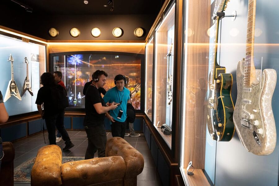 Barcelona: Rock Museum- Guitar Legends Hall - How long should you spend inside?
