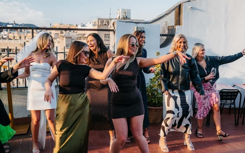 Barcelona: Rooftop Salsa Class with Bottomless Sangria - Key points to know before booking