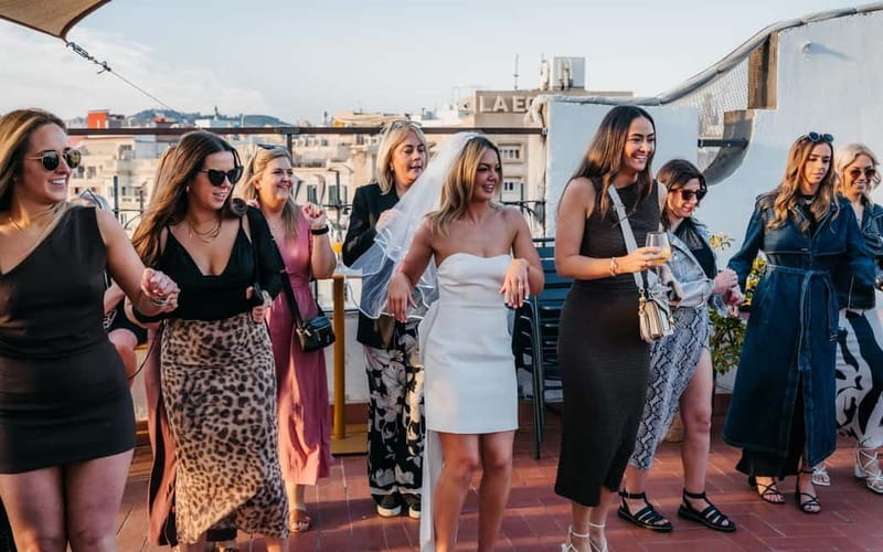 Barcelona: Rooftop Salsa Class with Bottomless Sangria - Getting comfortable with the first salsa steps
