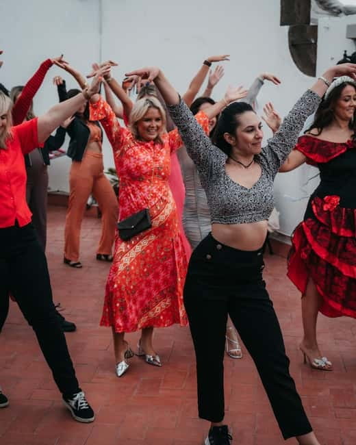 Barcelona: Rooftop Salsa Class with Bottomless Sangria - What the two hours feel like