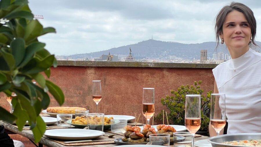 Barcelona: Rooftop Tapas and Sangria Class with a Chef - Finding the home in Barceloneta