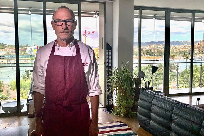 Barcelona: Rooftop Tapas & Sangria class with a Local Chef - Arriving in Barceloneta at noon