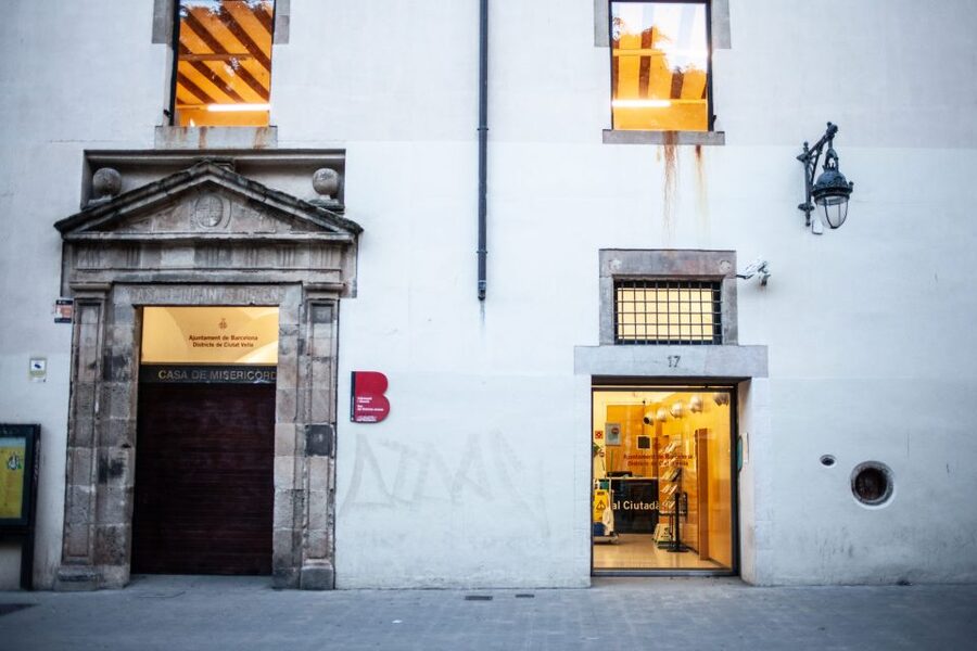 Barcelona's Dark History Walking Tour in El Raval - The Vampiress of the Raval and the line between fact and legend