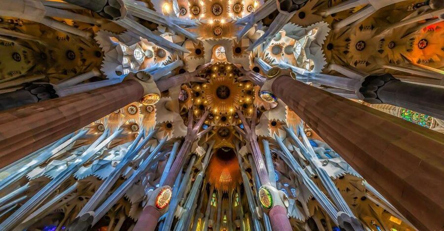 Barcelona: Sagrada Familia and City Tour with Hotel Pickup - Passeig de Gràcia and the planned Eixample