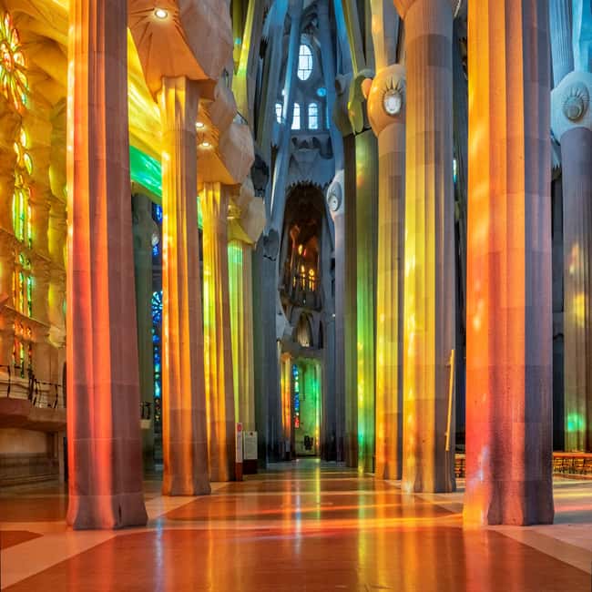 Barcelona: Sagrada Familia and Park Guell Small-Group Tour - Park Güell in 75 minutes