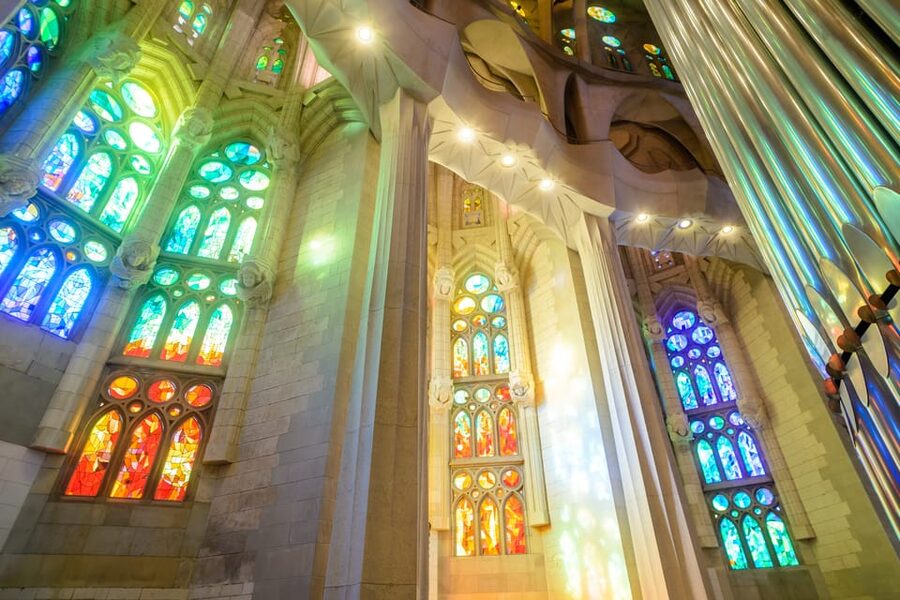 Barcelona: Sagrada Familia and Park Güell Tour - Price, group size, and what you receive for $108
