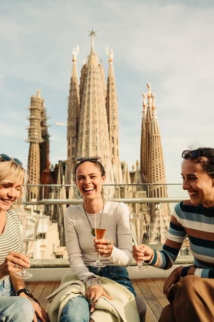 Barcelona: Sagrada Familia Evening Tour with Cava - Walking from the terrace to Gaudí’s façades